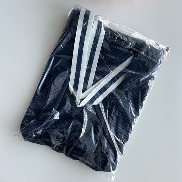 Victoria’s Secret PINK ribbed velour tote - Picture 6 of 6